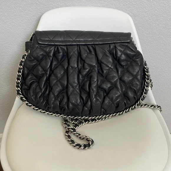 Authentic Chanel bag. Purchased in chanel boutique - Picture 2 of 12
